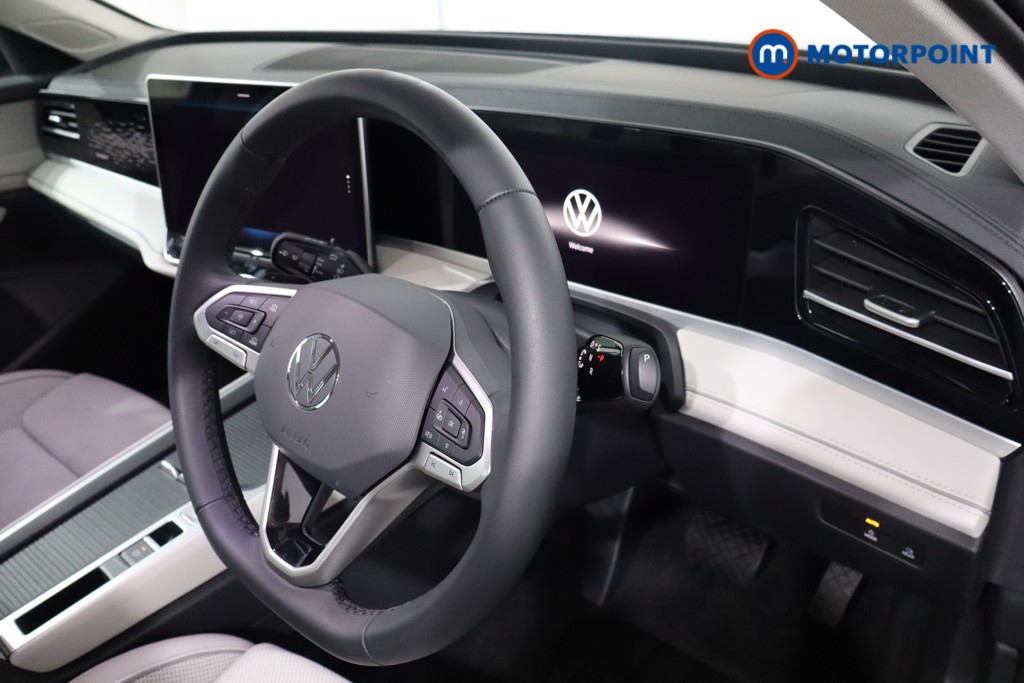 Volkswagen Passat Life Automatic Petrol Plug-In Hybrid Estate - Stock Number (1573327) - 24th supplementary image