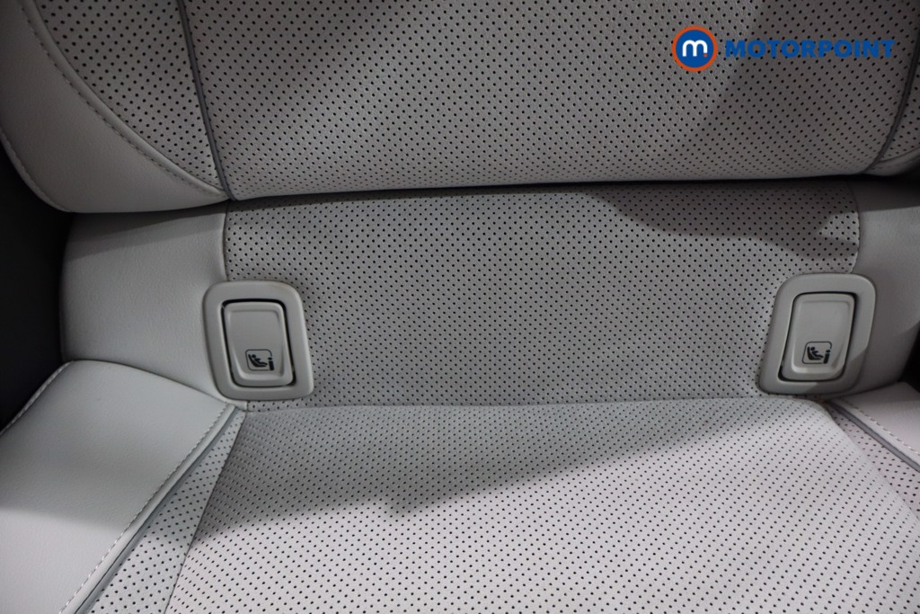 Volkswagen Passat Life Automatic Petrol Plug-In Hybrid Estate - Stock Number (1573327) - 26th supplementary image