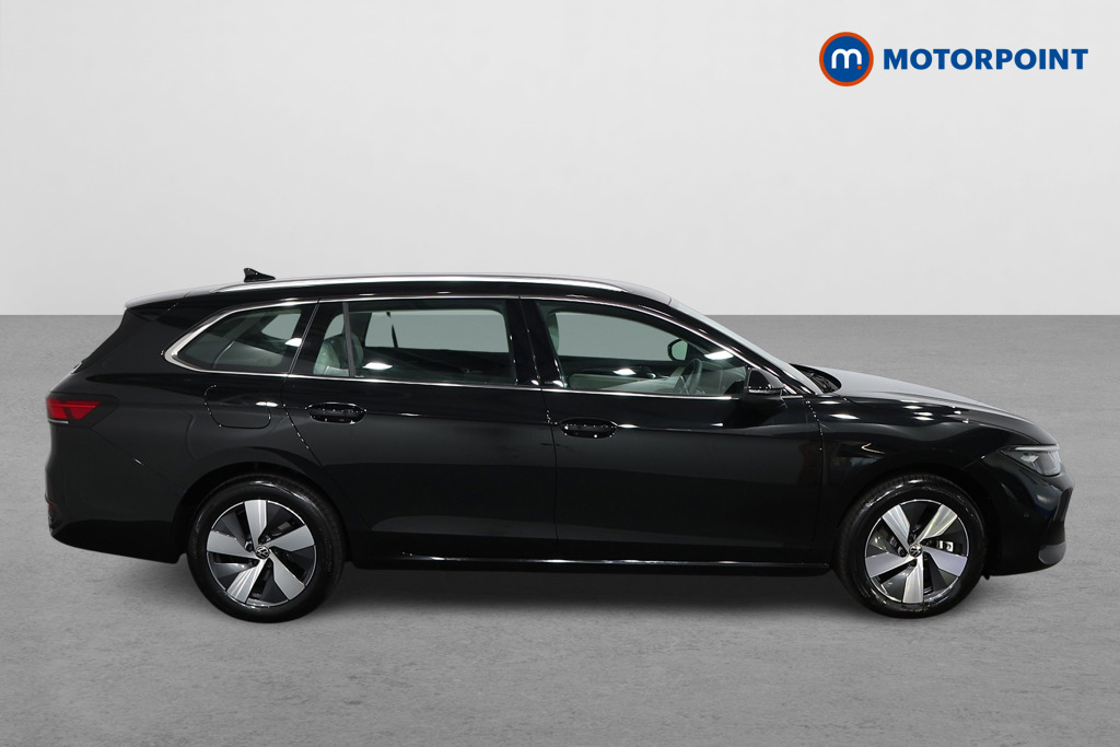 Volkswagen Passat Life Automatic Petrol Plug-In Hybrid Estate - Stock Number (1573327) - Drivers side