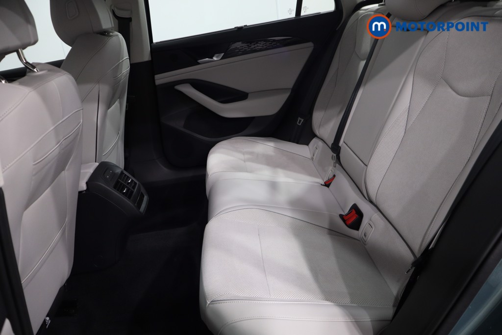 Volkswagen Passat Life Automatic Petrol Plug-In Hybrid Estate - Stock Number (1573328) - 5th supplementary image