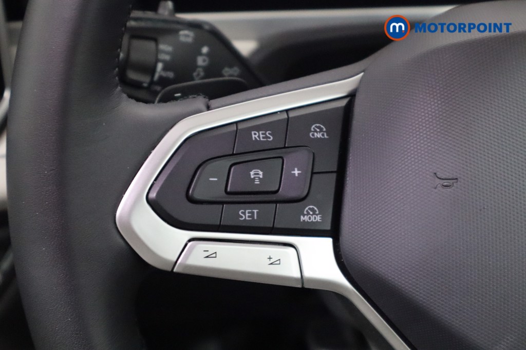 Volkswagen Passat Life Automatic Petrol Plug-In Hybrid Estate - Stock Number (1573328) - 7th supplementary image