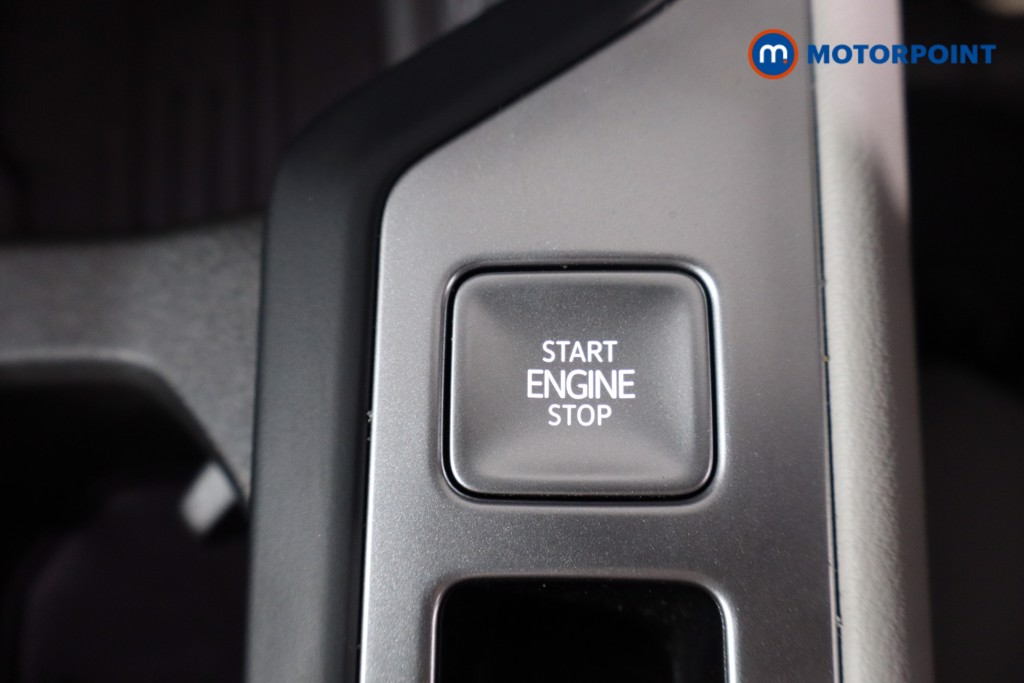 Volkswagen Passat Life Automatic Petrol Plug-In Hybrid Estate - Stock Number (1573328) - 13th supplementary image
