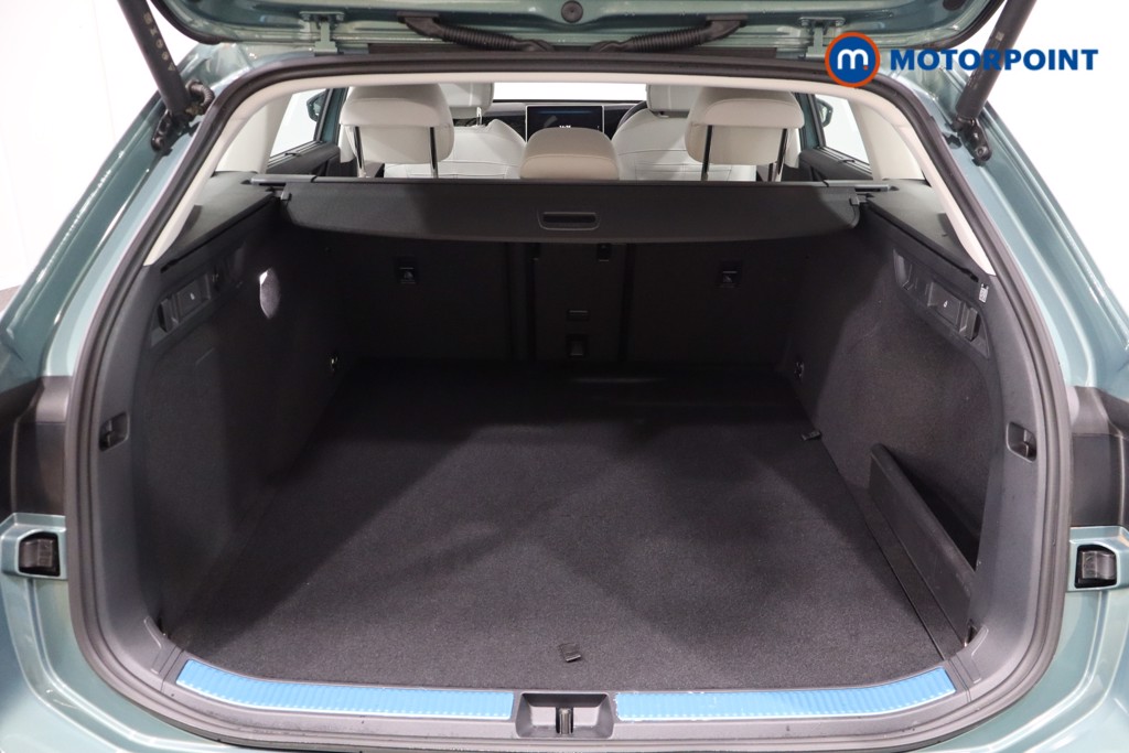 Volkswagen Passat Life Automatic Petrol Plug-In Hybrid Estate - Stock Number (1573328) - 41st supplementary image