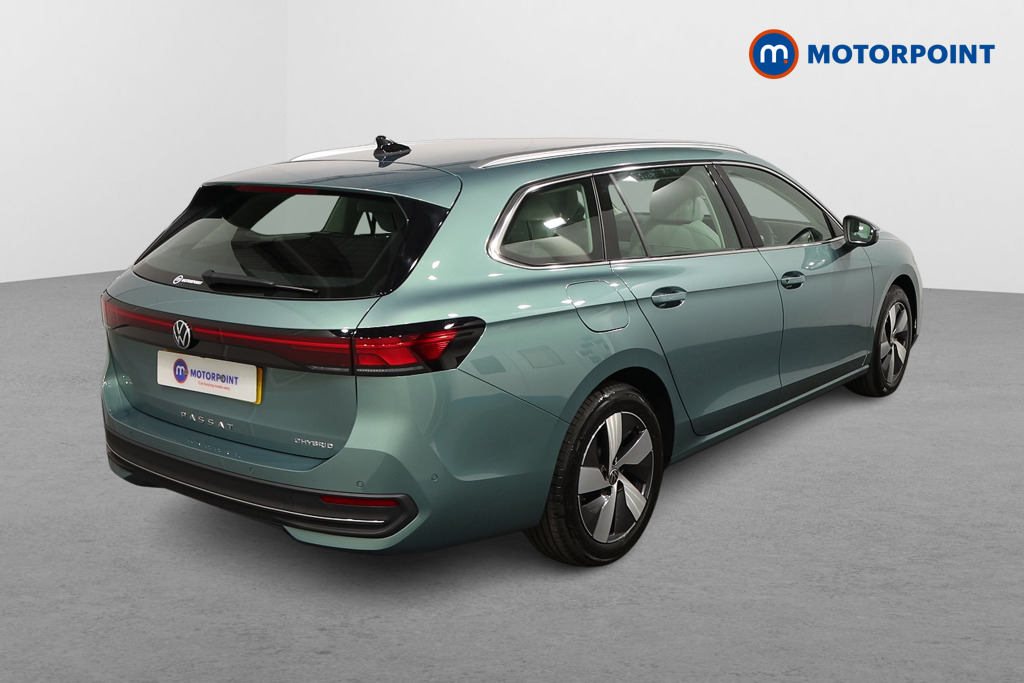 Volkswagen Passat Life Automatic Petrol Plug-In Hybrid Estate - Stock Number (1573328) - Drivers side rear corner
