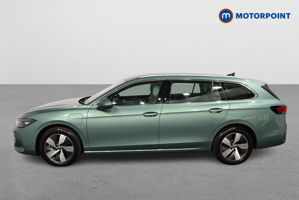 Volkswagen Passat Life Automatic Petrol Plug-In Hybrid Estate - Stock Number (1573328) - Passenger side