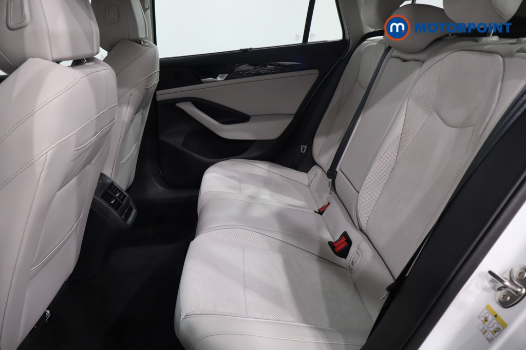 Volkswagen Passat Life Automatic Petrol Plug-In Hybrid Estate - Stock Number (1573333) - 5th supplementary image