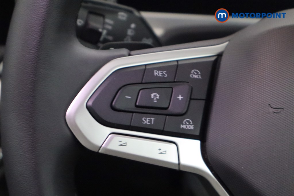 Volkswagen Passat Life Automatic Petrol Plug-In Hybrid Estate - Stock Number (1573333) - 7th supplementary image