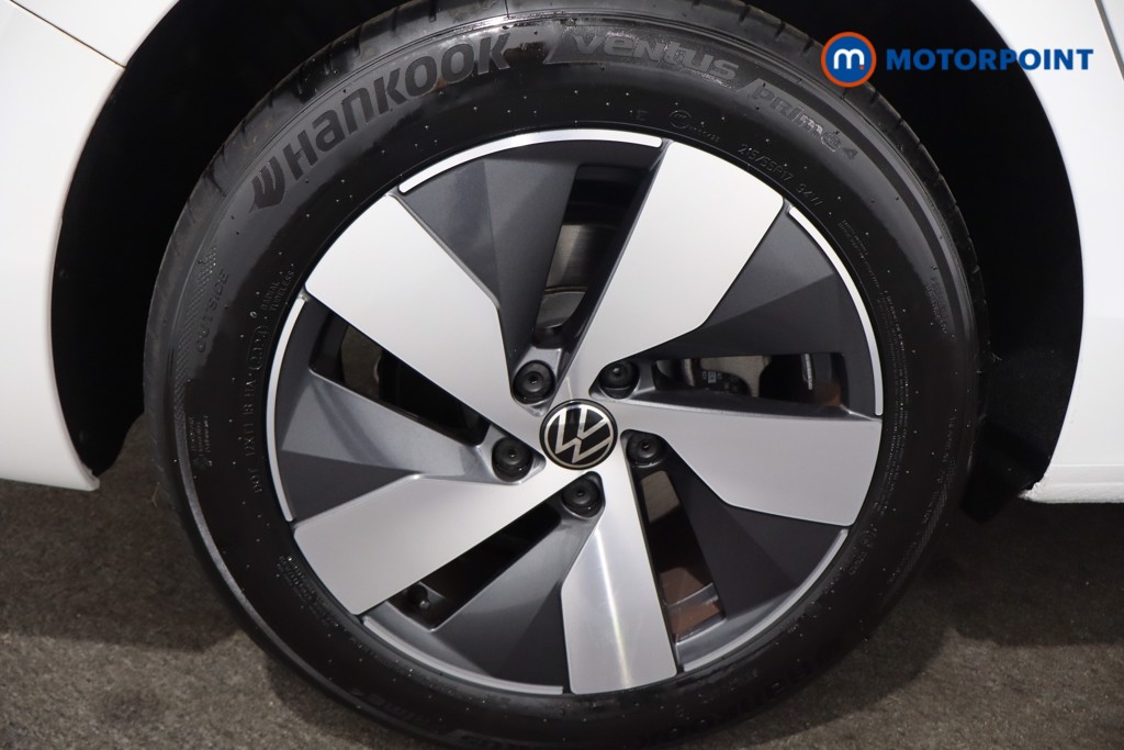 Volkswagen Passat Life Automatic Petrol Plug-In Hybrid Estate - Stock Number (1573333) - 9th supplementary image