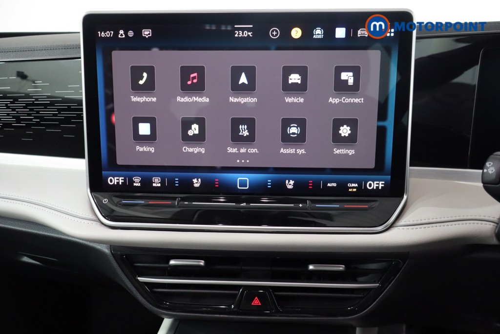 Volkswagen Passat Life Automatic Petrol Plug-In Hybrid Estate - Stock Number (1573333) - 17th supplementary image