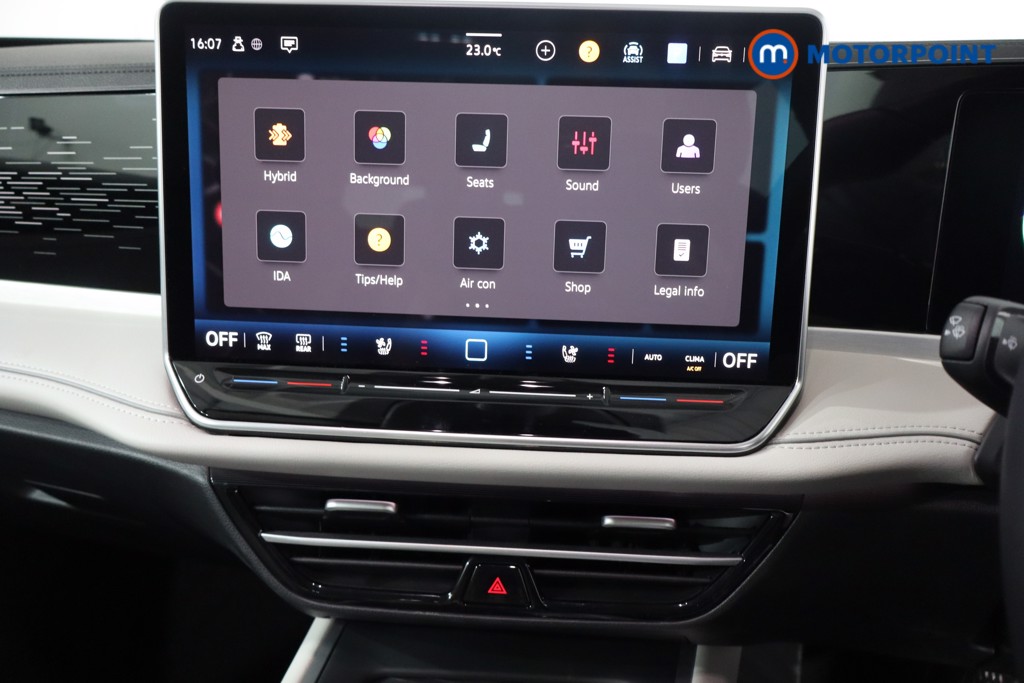 Volkswagen Passat Life Automatic Petrol Plug-In Hybrid Estate - Stock Number (1573333) - 18th supplementary image