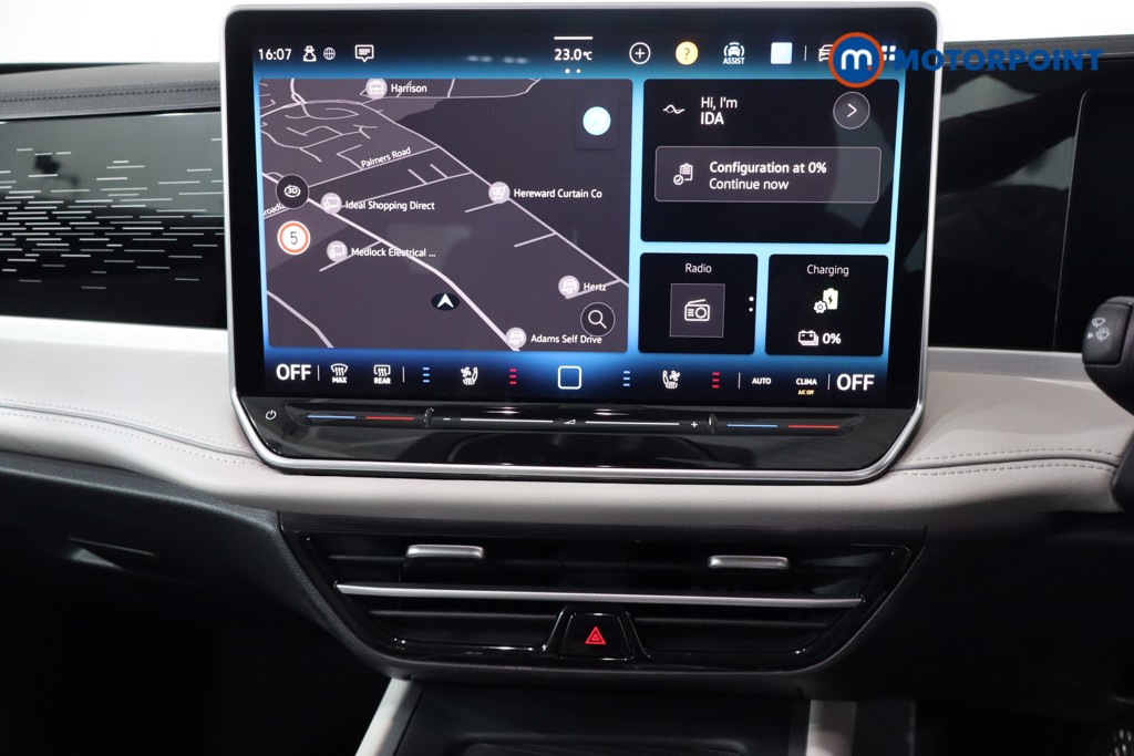 Volkswagen Passat Life Automatic Petrol Plug-In Hybrid Estate - Stock Number (1573333) - 19th supplementary image