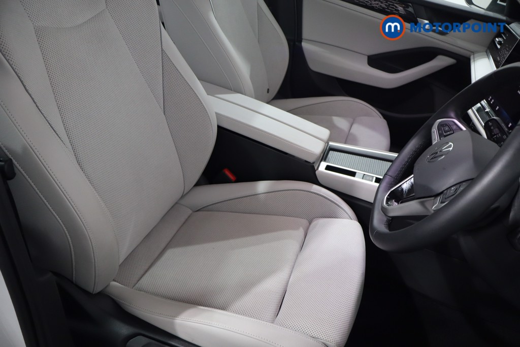 Volkswagen Passat Life Automatic Petrol Plug-In Hybrid Estate - Stock Number (1573333) - 24th supplementary image