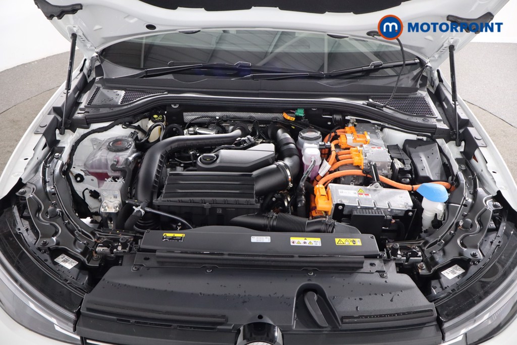 Volkswagen Passat Life Automatic Petrol Plug-In Hybrid Estate - Stock Number (1573333) - 32nd supplementary image