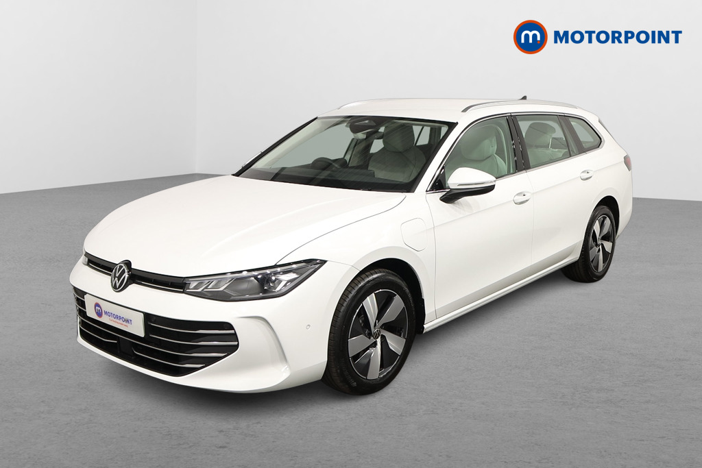 Volkswagen Passat Life Automatic Petrol Plug-In Hybrid Estate - Stock Number (1573333) - Passenger side front corner