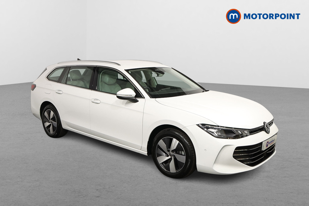 Volkswagen Passat Life Automatic Petrol Plug-In Hybrid Estate - Stock Number (1573333) - Drivers side front corner