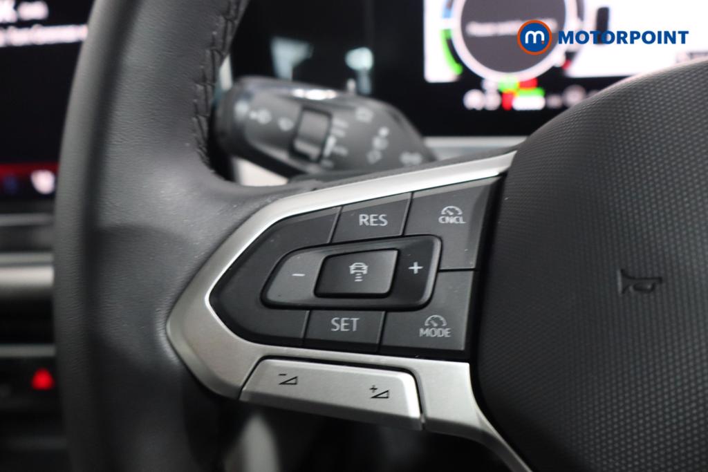 Volkswagen Passat Life Automatic Petrol Plug-In Hybrid Estate - Stock Number (1573337) - 6th supplementary image