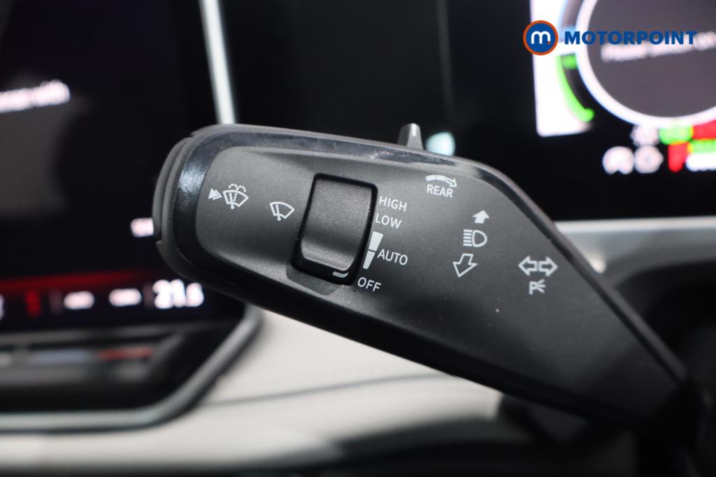 Volkswagen Passat Life Automatic Petrol Plug-In Hybrid Estate - Stock Number (1573337) - 8th supplementary image