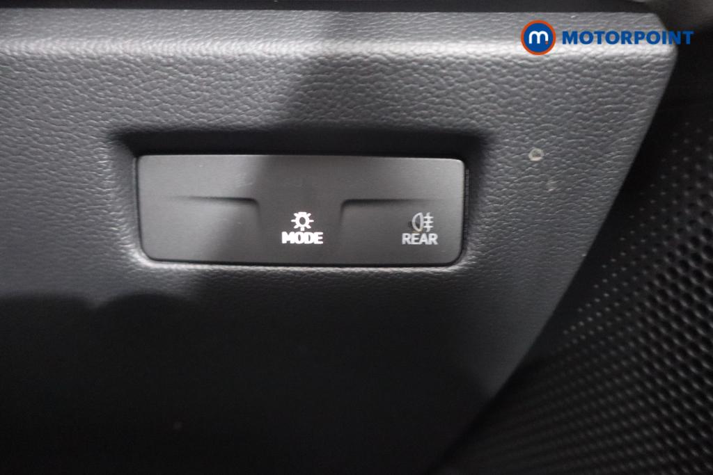 Volkswagen Passat Life Automatic Petrol Plug-In Hybrid Estate - Stock Number (1573337) - 10th supplementary image