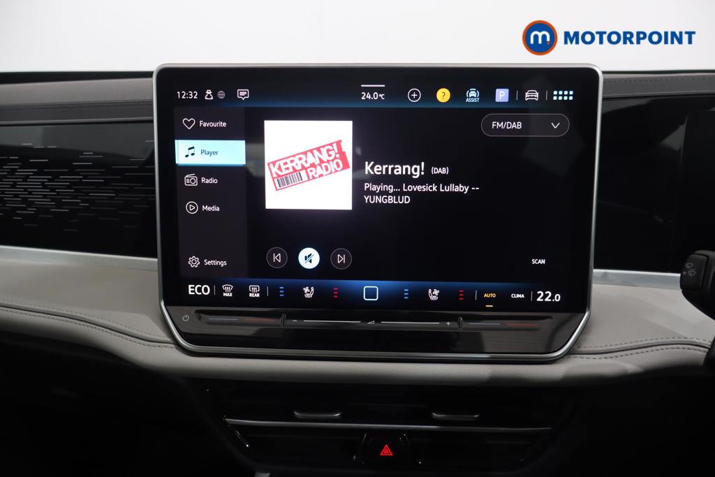 Volkswagen Passat Life Automatic Petrol Plug-In Hybrid Estate - Stock Number (1573341) - 2nd supplementary image