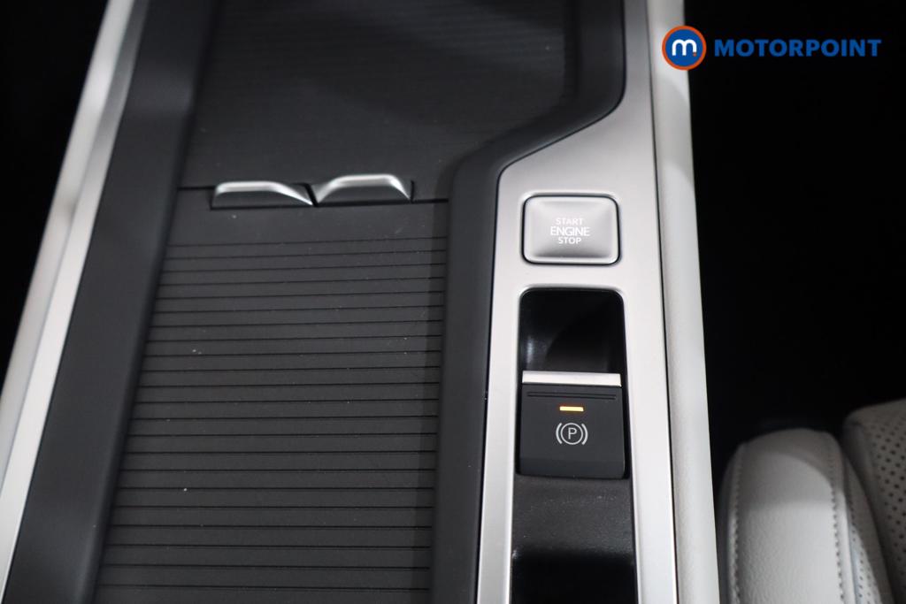 Volkswagen Passat Life Automatic Petrol Plug-In Hybrid Estate - Stock Number (1573341) - 3rd supplementary image