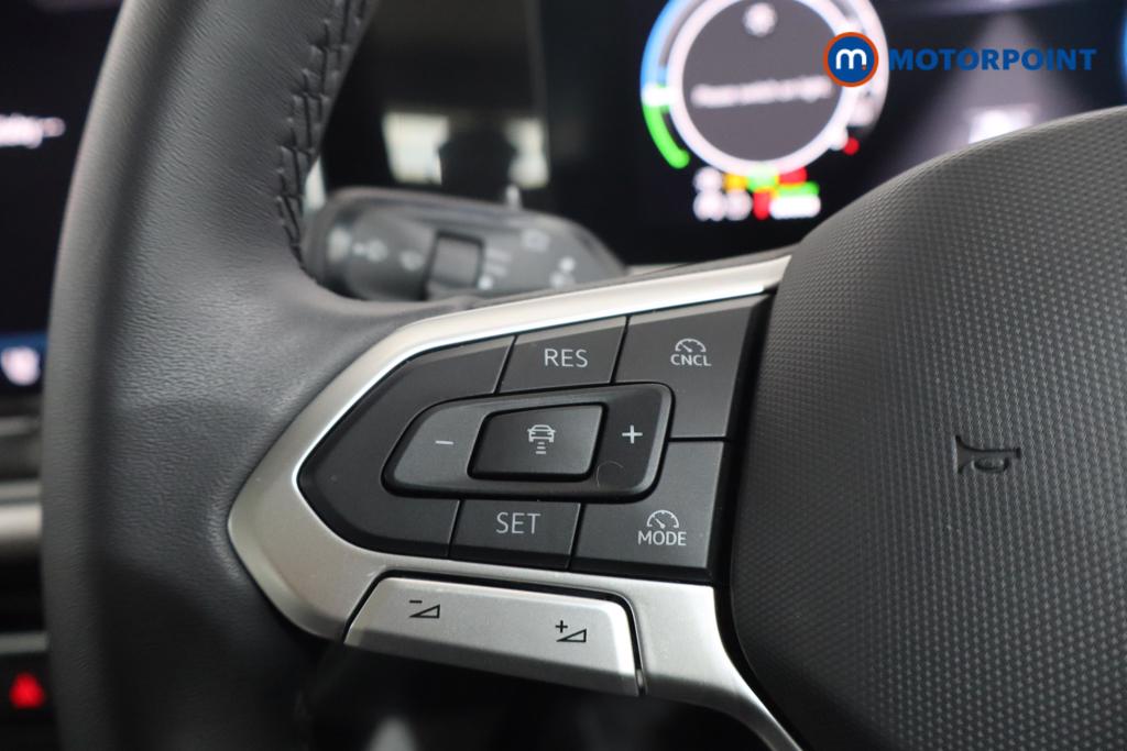 Volkswagen Passat Life Automatic Petrol Plug-In Hybrid Estate - Stock Number (1573341) - 6th supplementary image