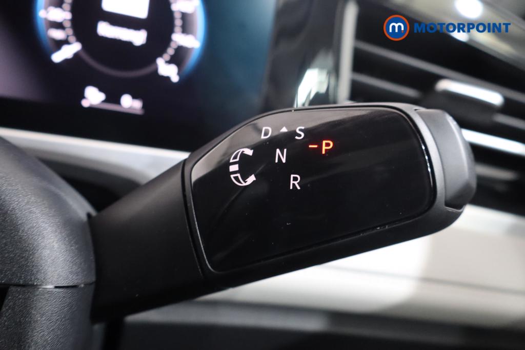 Volkswagen Passat Life Automatic Petrol Plug-In Hybrid Estate - Stock Number (1573341) - 9th supplementary image
