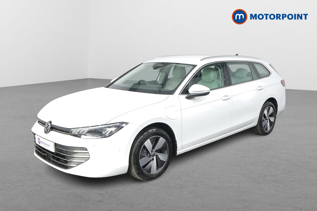 Volkswagen Passat Life Automatic Petrol Plug-In Hybrid Estate - Stock Number (1573341) - Passenger side front corner