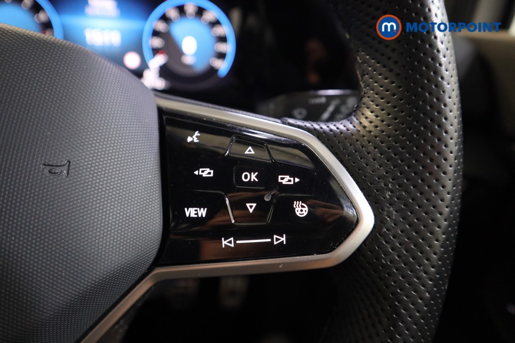 Volkswagen Golf R-Line Manual Petrol Hatchback - Stock Number (1573638) - 5th supplementary image