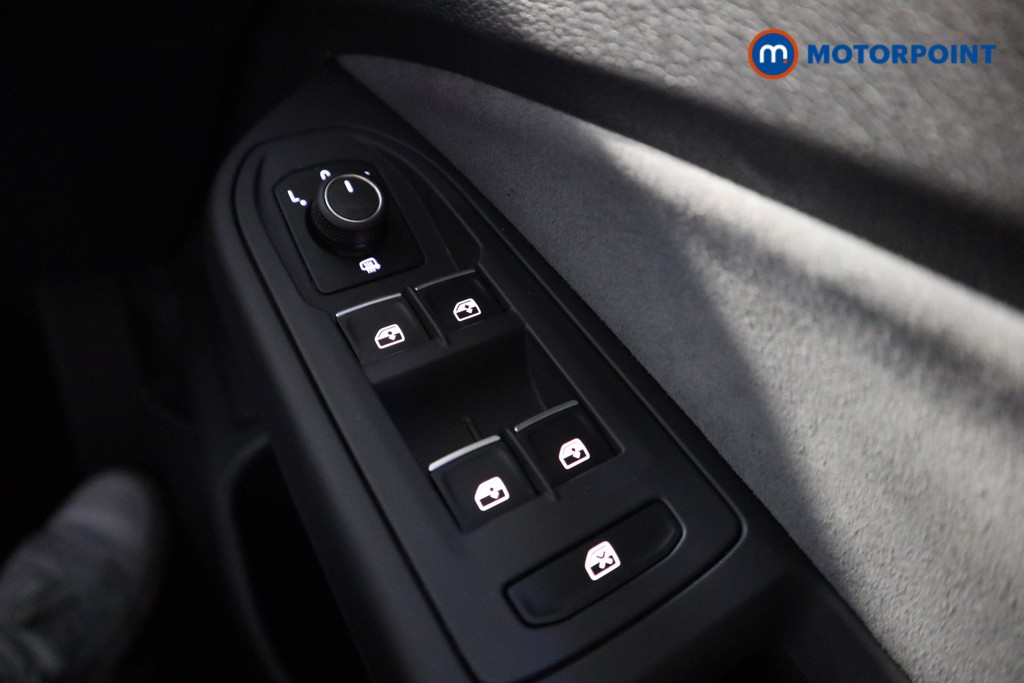 Volkswagen Golf R-Line Manual Petrol Hatchback - Stock Number (1573638) - 6th supplementary image
