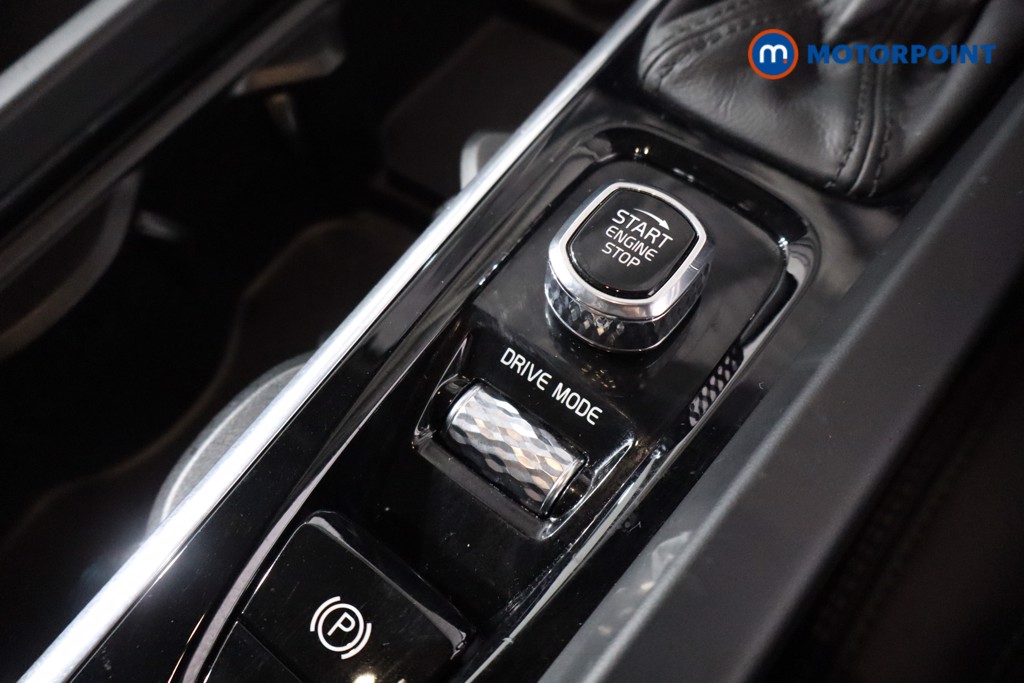 Volvo V60 Inscription Plus Automatic Petrol Estate - Stock Number (1573713) - 13th supplementary image