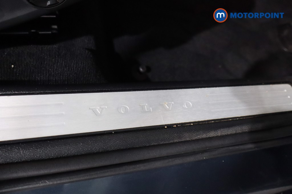 Volvo V60 Inscription Plus Automatic Petrol Estate - Stock Number (1573713) - 22nd supplementary image