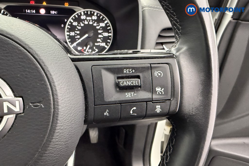 Nissan Qashqai Acenta Premium Manual Petrol SUV - Stock Number (1573803) - 12th supplementary image