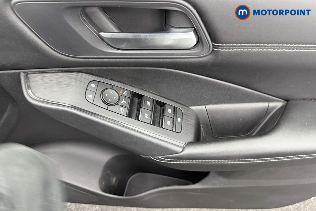 Nissan Qashqai Acenta Premium Manual Petrol SUV - Stock Number (1573803) - 14th supplementary image