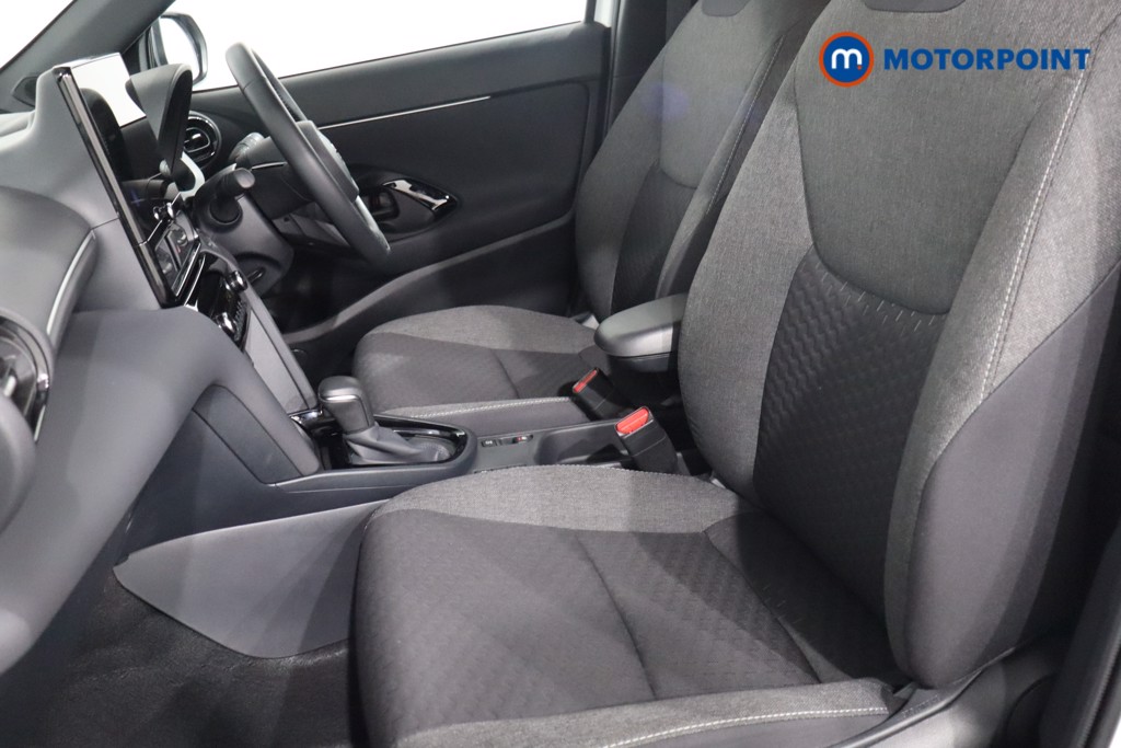 Toyota Yaris Cross Design Automatic Petrol-Electric Hybrid Estate - Stock Number (1573946) - 4th supplementary image