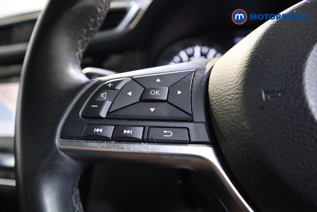 Nissan Qashqai N-Connecta Manual Petrol SUV - Stock Number (1573958) - 4th supplementary image
