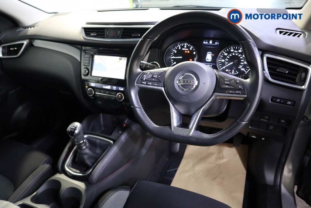 Nissan Qashqai N-Connecta Manual Petrol SUV - Stock Number (1573958) - 1st supplementary image
