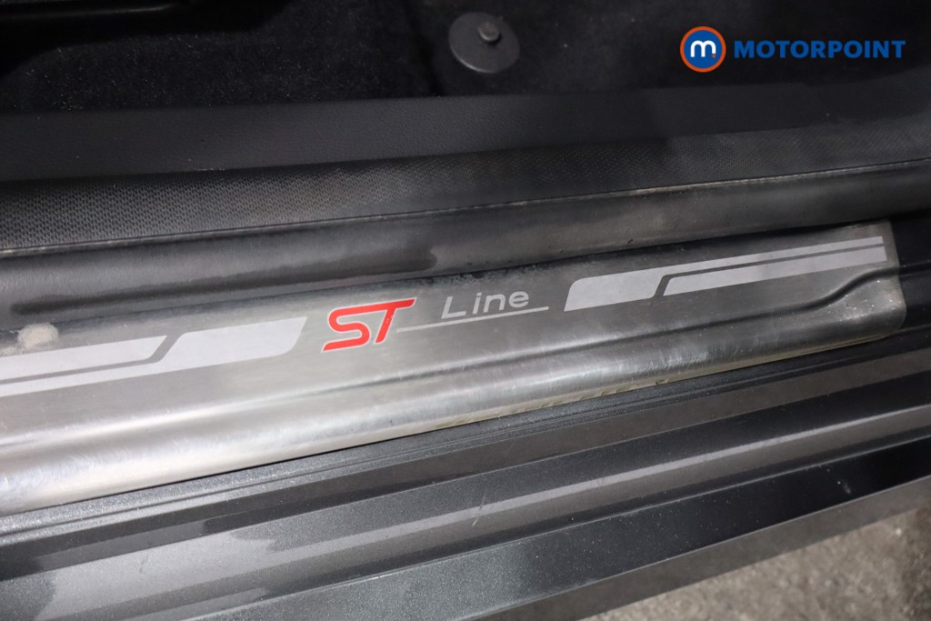 Ford Focus St-Line X Manual Petrol Estate - Stock Number (1574048) - 21st supplementary image