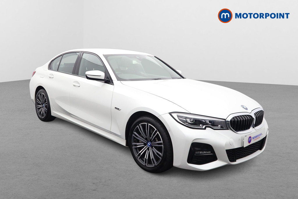 BMW 3 Series M Sport Automatic Petrol Plug-In Hybrid Saloon - Stock Number (1574661) - Drivers side front corner