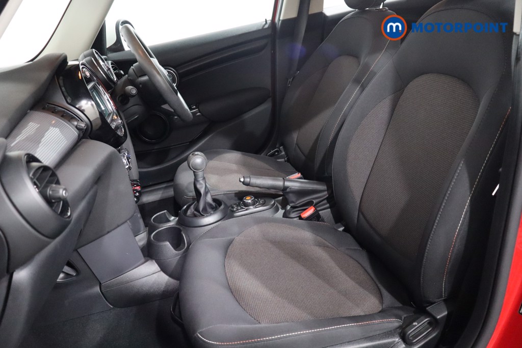 Mini Hatchback Cooper Manual Petrol Hatchback - Stock Number (1574738) - 4th supplementary image
