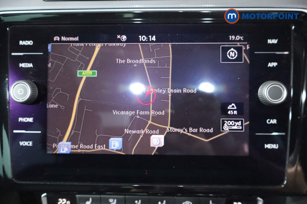 Volkswagen Passat R-Line Automatic Diesel Estate - Stock Number (1574754) - 2nd supplementary image