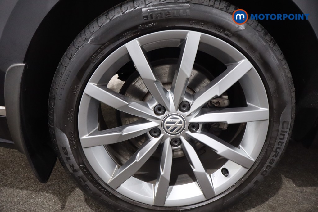 Volkswagen Passat R-Line Automatic Diesel Estate - Stock Number (1574754) - 9th supplementary image