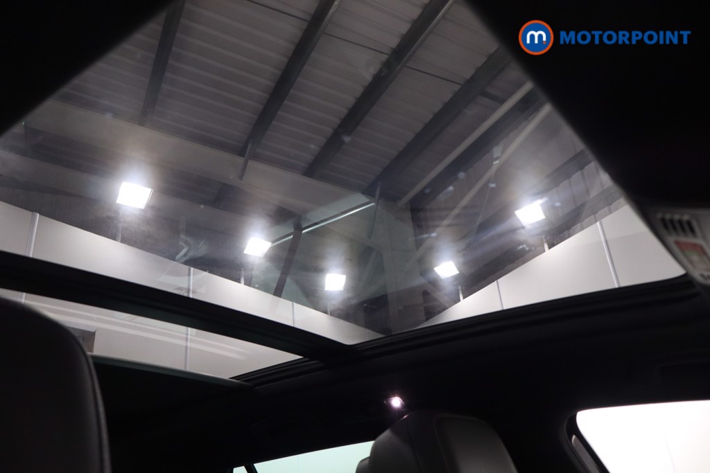 Volkswagen Passat R-Line Automatic Diesel Estate - Stock Number (1574754) - 21st supplementary image