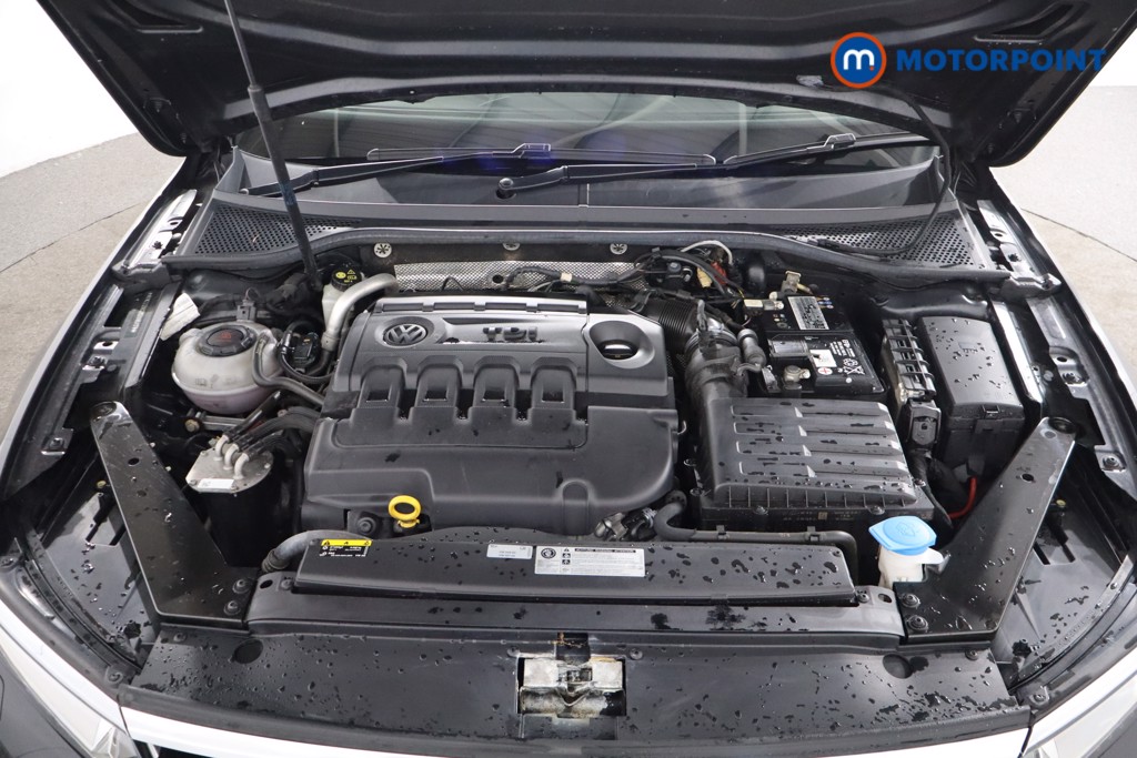 Volkswagen Passat R-Line Automatic Diesel Estate - Stock Number (1574754) - 38th supplementary image