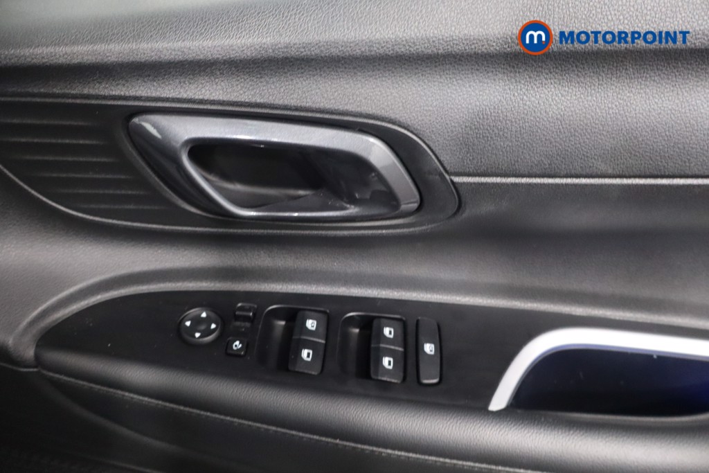 Hyundai Bayon Premium Manual Petrol-Electric Hybrid SUV - Stock Number (1574849) - 22nd supplementary image