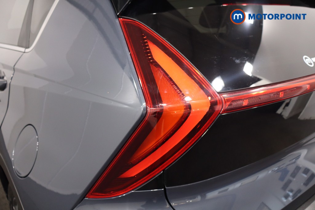 Hyundai Bayon Premium Manual Petrol-Electric Hybrid SUV - Stock Number (1574849) - 32nd supplementary image