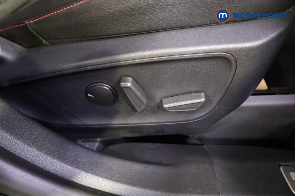 Ford Kuga St-Line Edition Manual Diesel-Electric Hybrid SUV - Stock Number (1559677) - 9th supplementary image