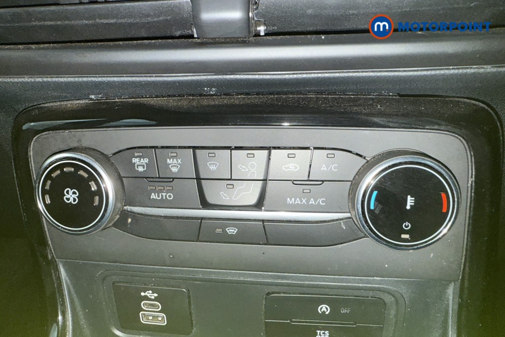 Ford Ecosport Titanium Manual Petrol SUV - Stock Number (1564156) - 16th supplementary image