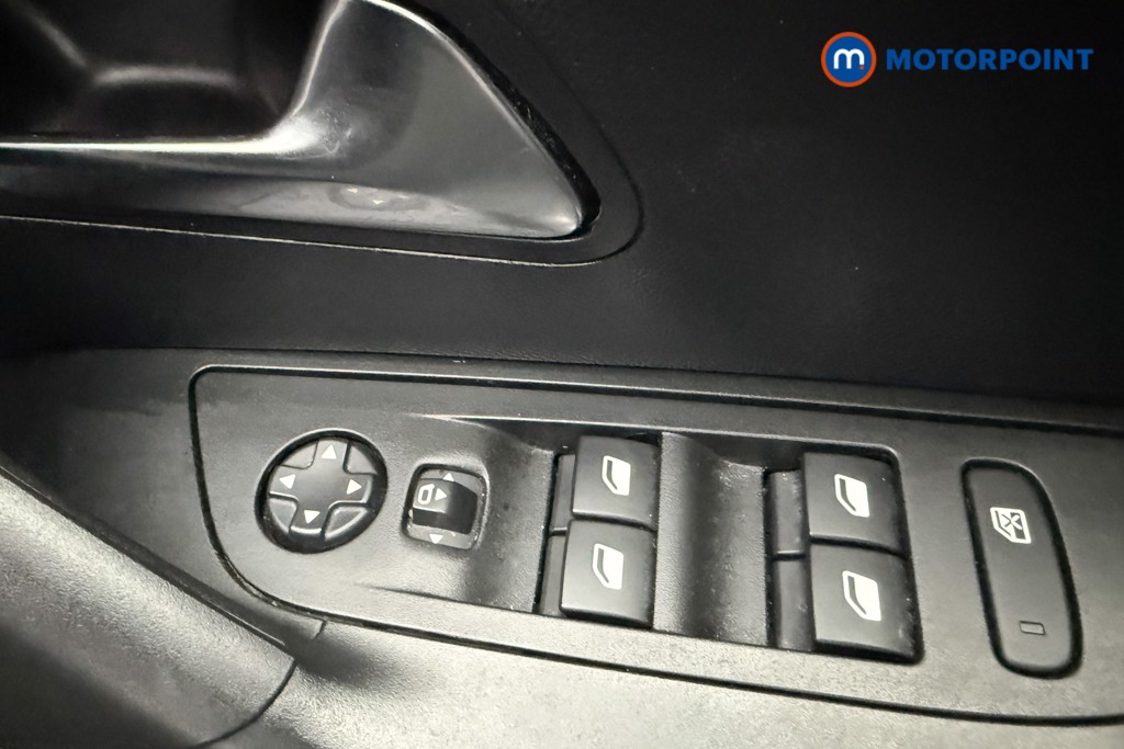 Peugeot 2008 Allure Manual Petrol SUV - Stock Number (1564799) - 16th supplementary image