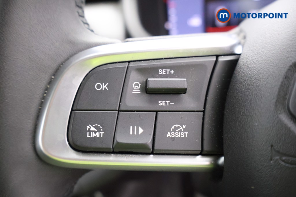 Jeep Avenger Altitude Manual Petrol SUV - Stock Number (1565136) - 2nd supplementary image