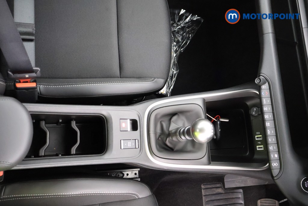 Jeep Avenger Altitude Manual Petrol SUV - Stock Number (1565136) - 8th supplementary image